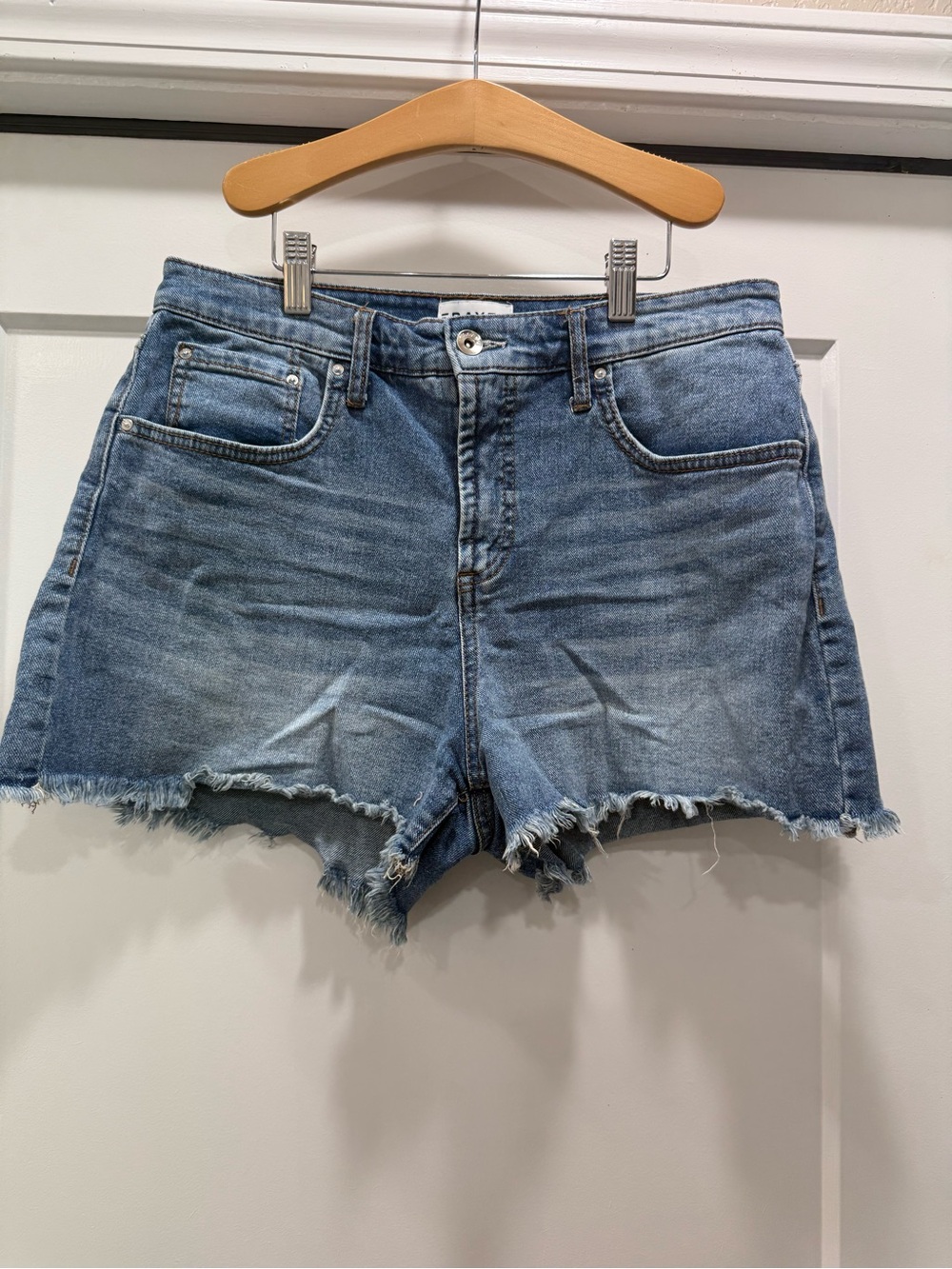 Frayed Hem Mid-Rise Blue Denim Shorts